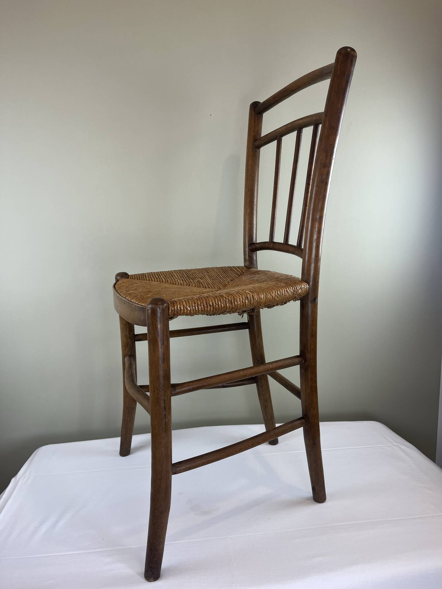 Chaise en bois et paille 