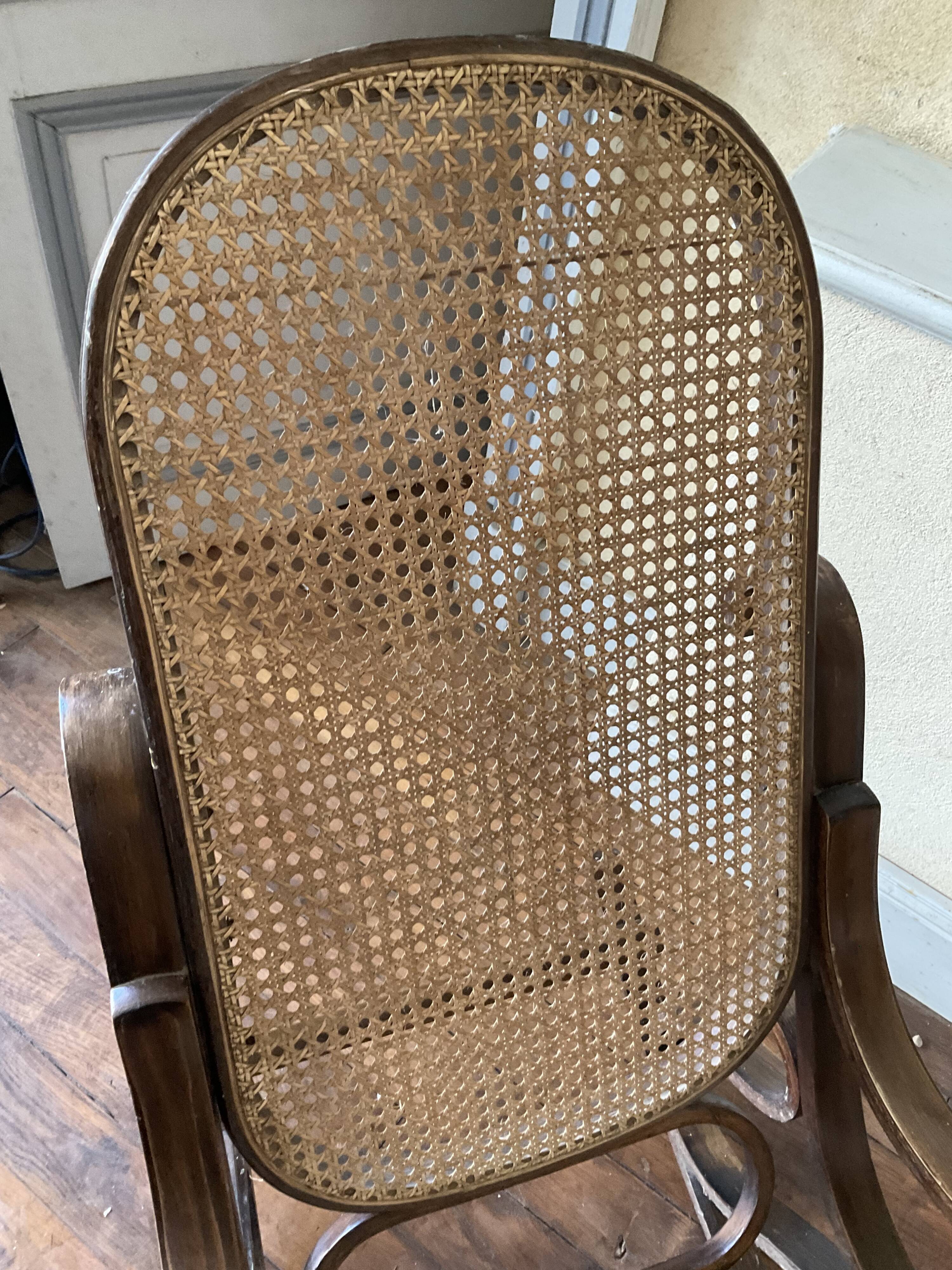 Vintage rocking chair in curved wood