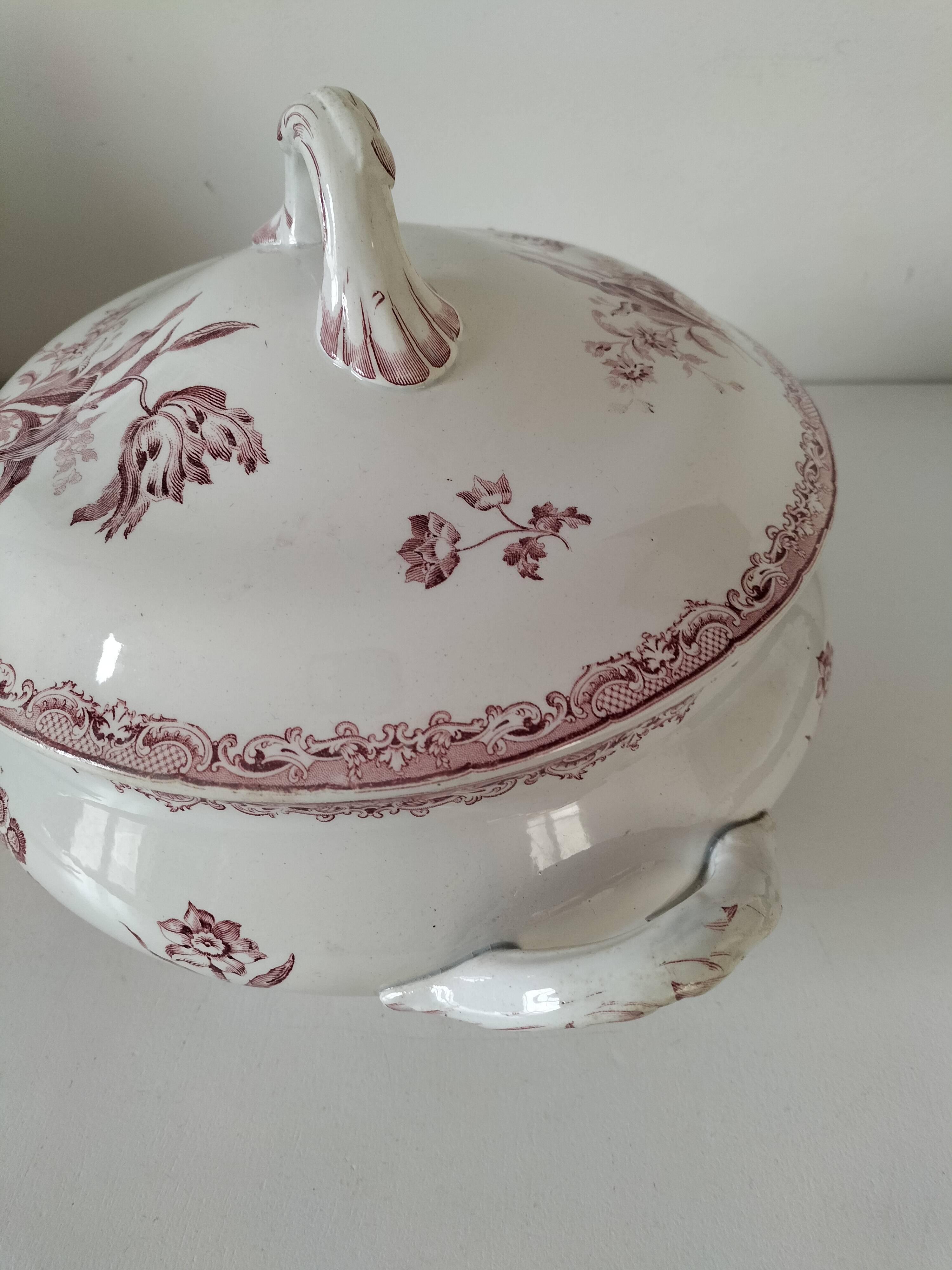 Ironstone soup tureen Sarreguemines Fontanges model (circa 1880–1900),