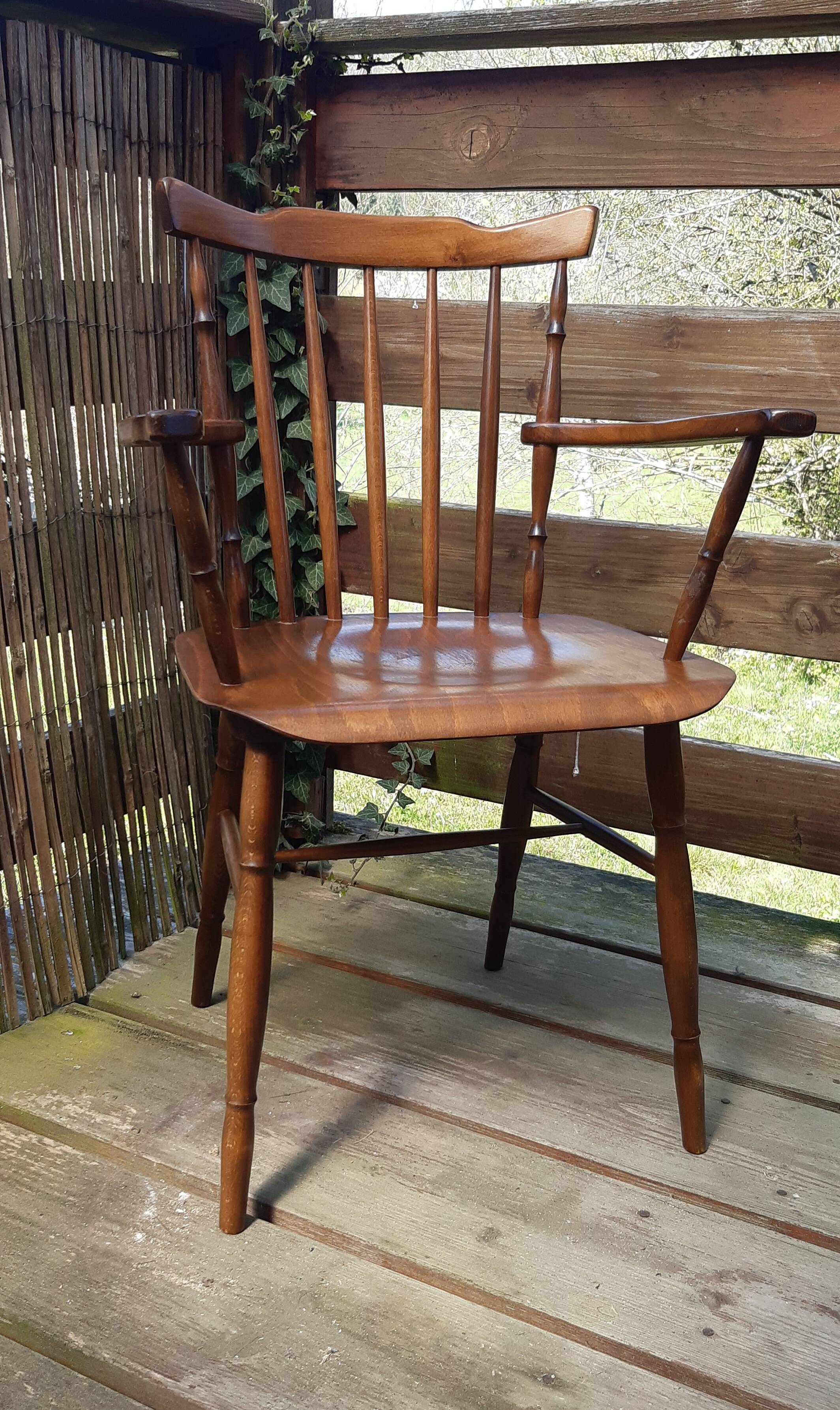 Thonet chair with armrests