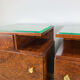 Tables de chevet Art Déco, bois de noyer avec plateaux en verre, années 1930