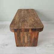 Petit banc rustique en bois
