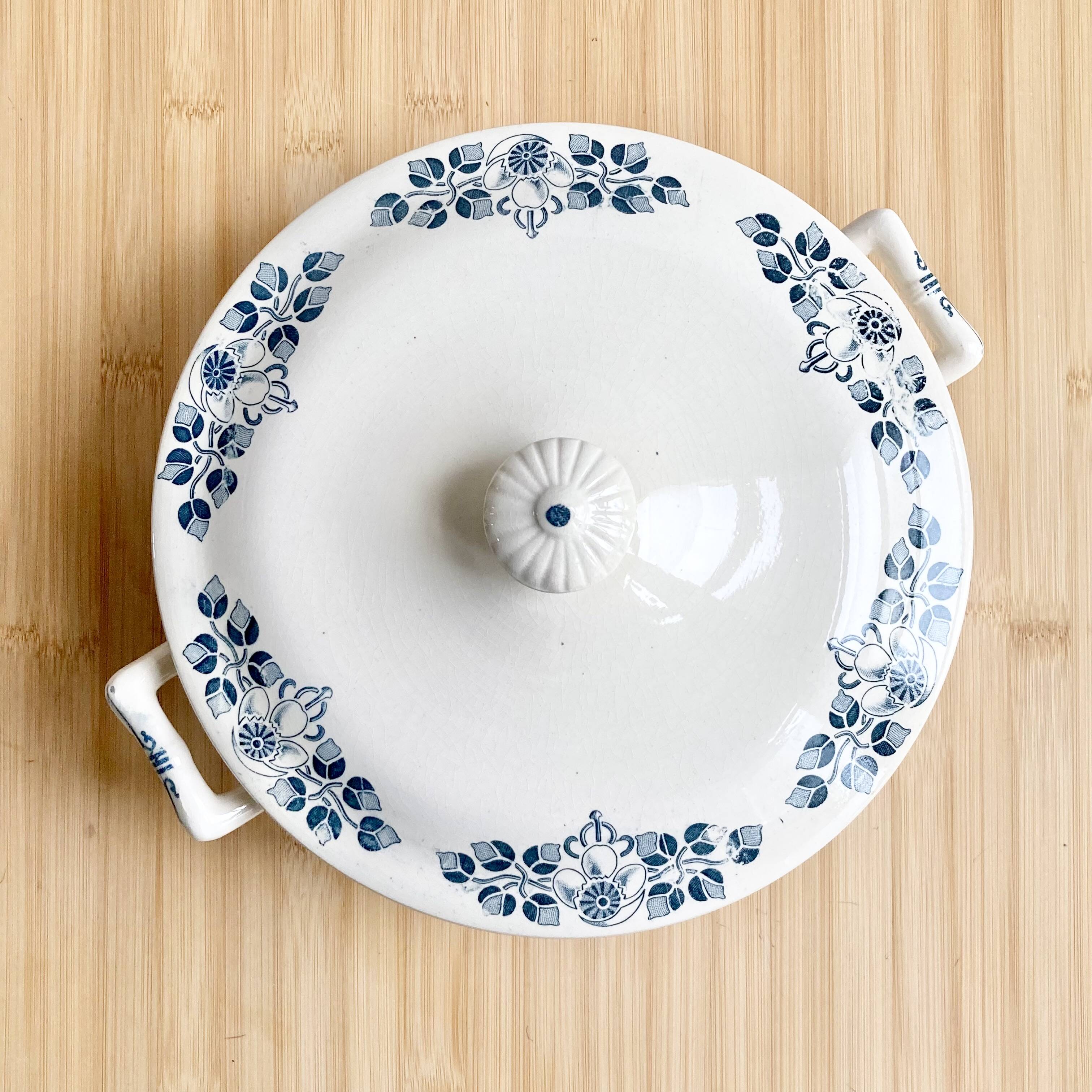 Longchamp iron earth tureen / vegetable bowl