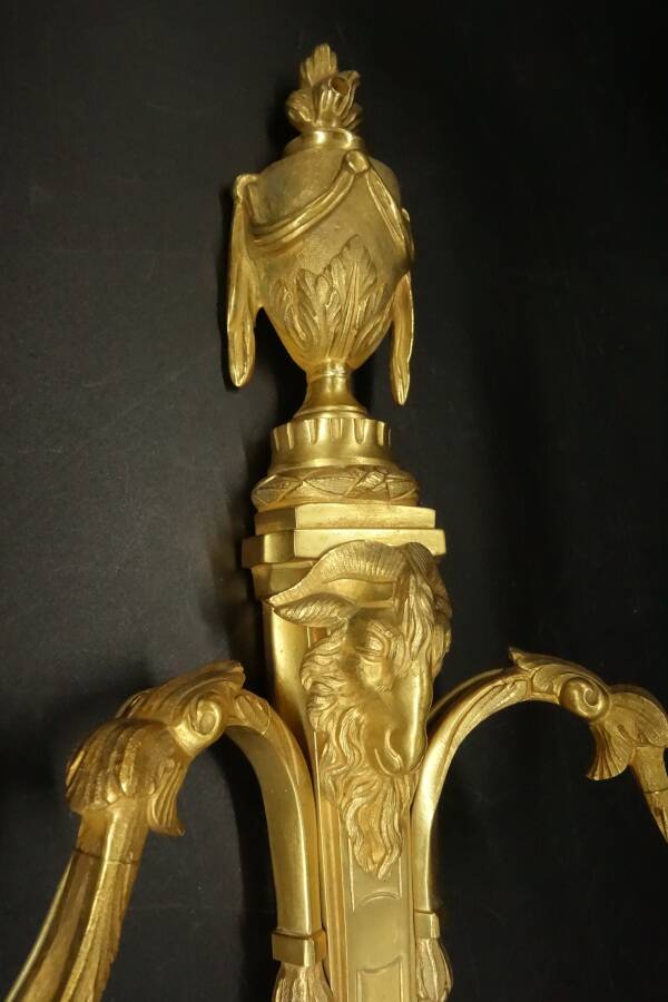 Pair of large sconces, ram's head, Louis XVI style, 19th century - gilded bronze