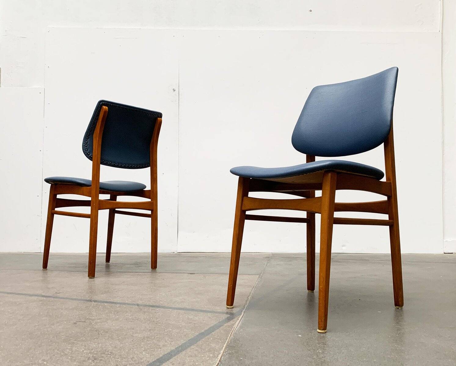 Ensemble de chaises en bois de style mi-siècle