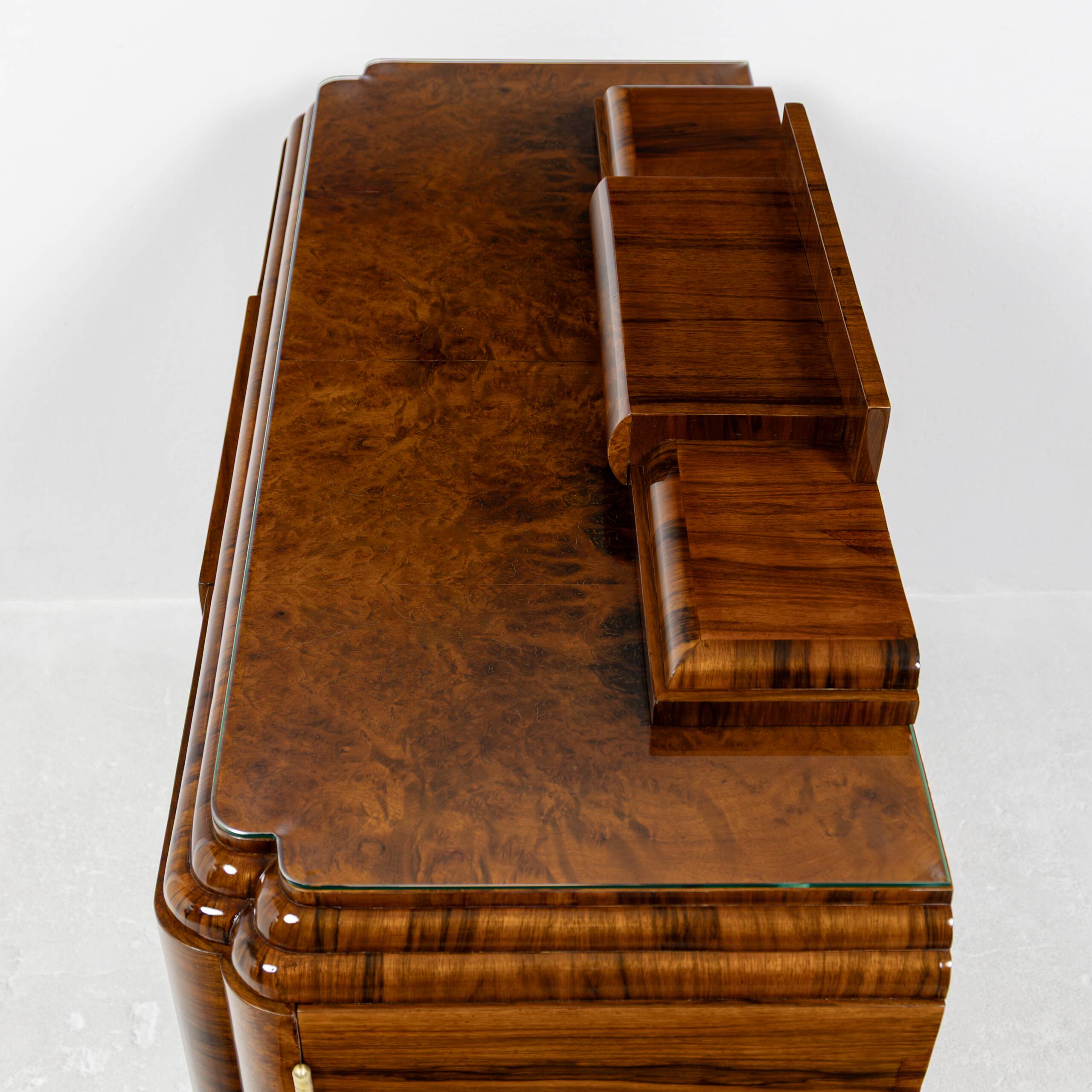Buffet bas Art Déco en ronce de noyer - 1925-1939