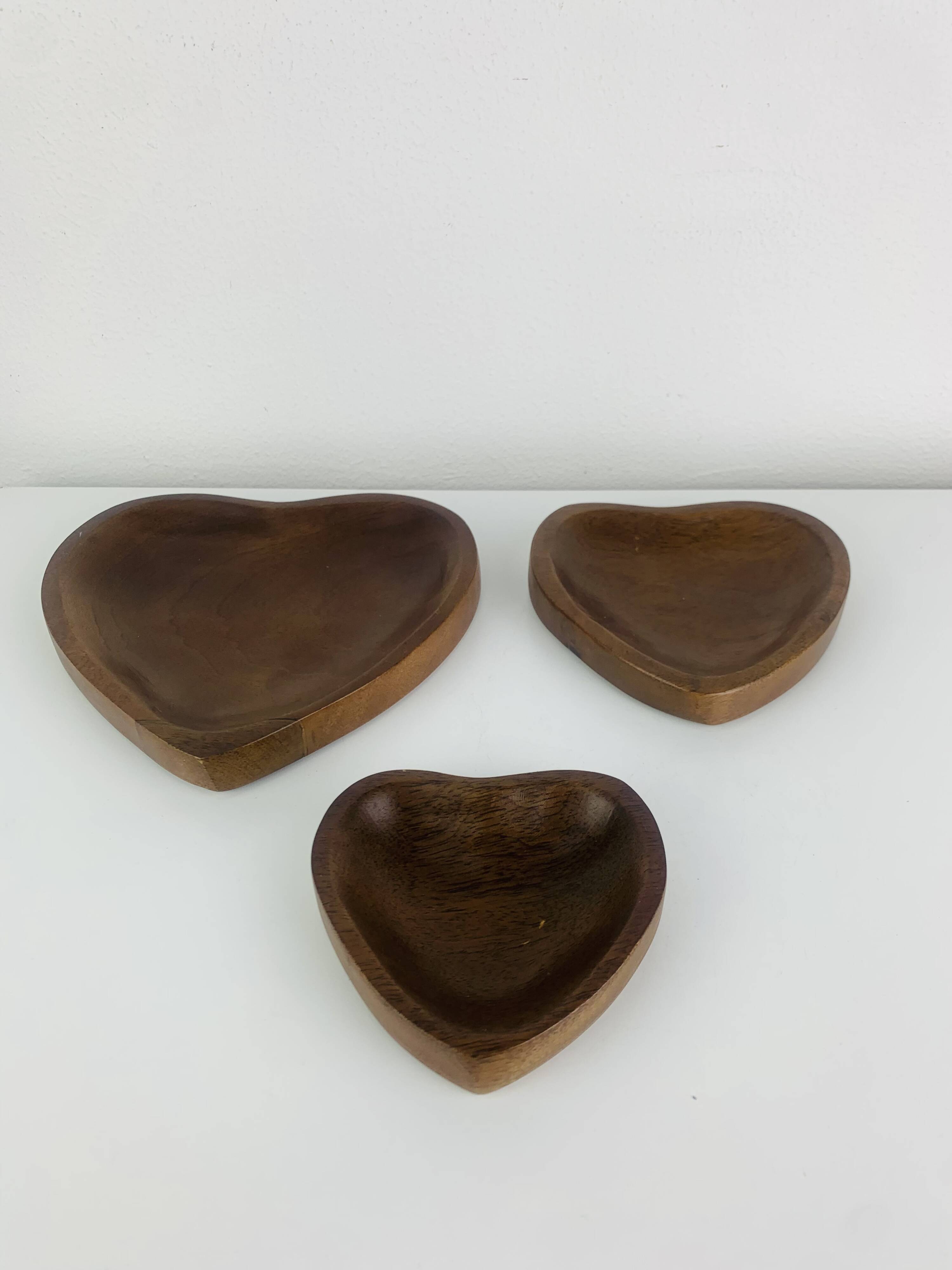 Set of 3 Scandinavian teak empty pockets in heart shape.