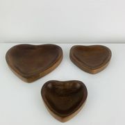 Set de 3 vide poches scandinaves en teck, forme cœur