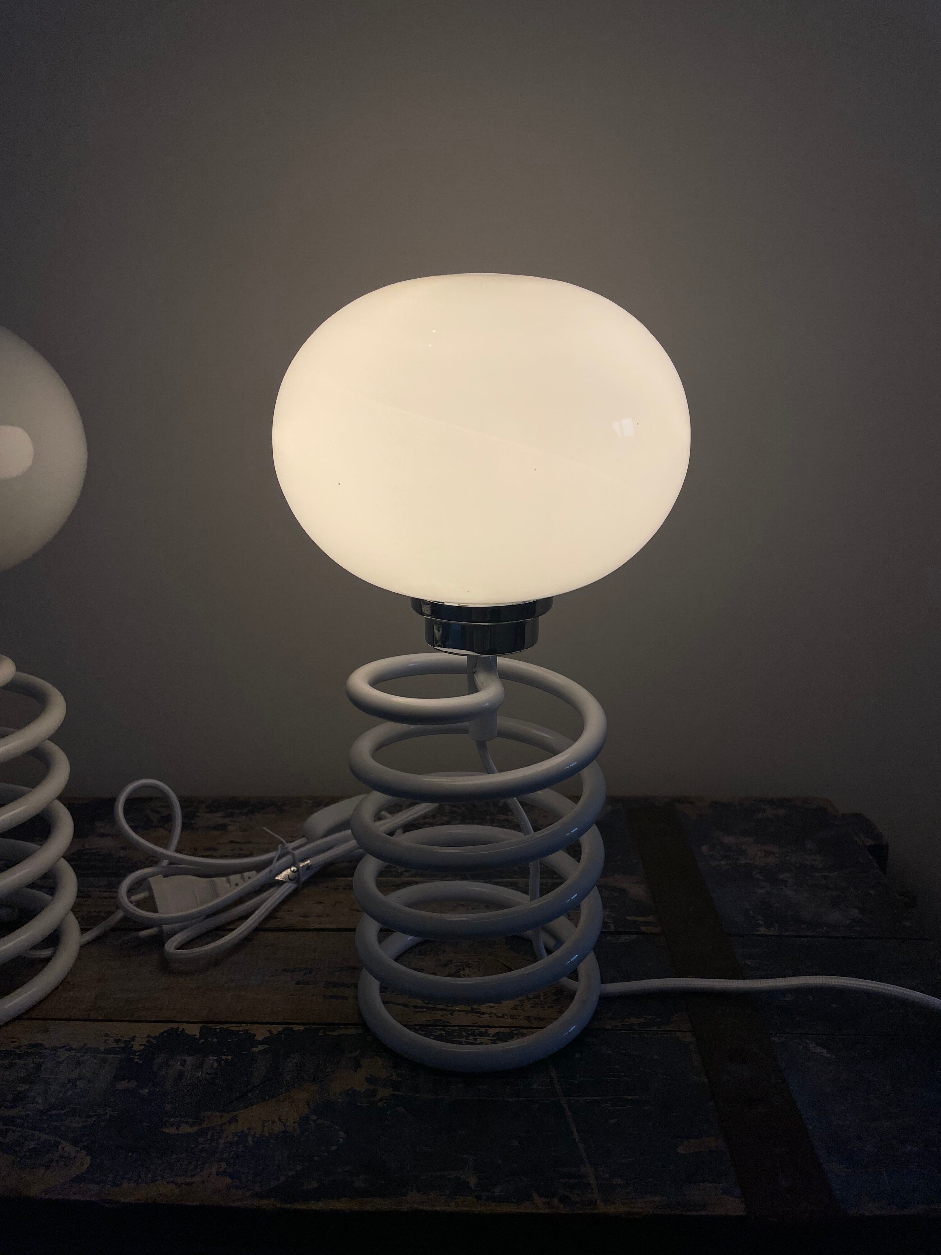 Set of two lamps spring vintage oval globes