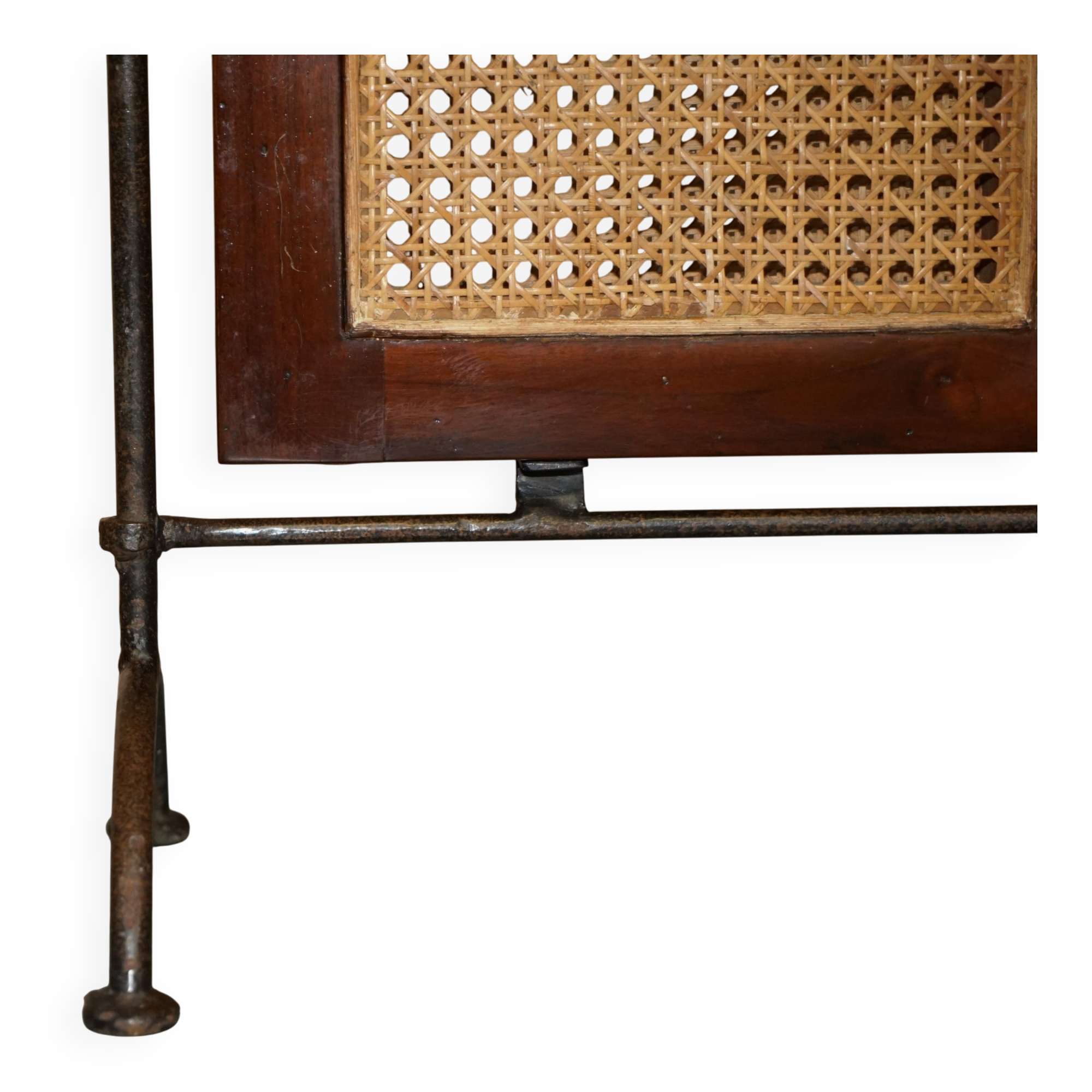 Vintage 3-panel wrought iron screen, bergère and hardwood.