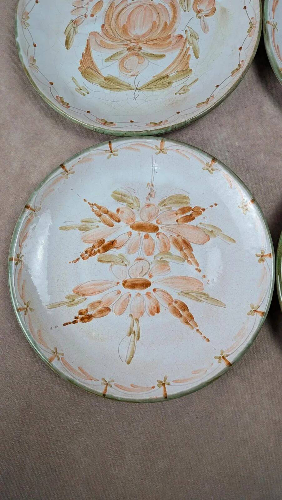 Set of 6 handmade flat plates signed by Maïté – hand-painted designs