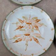 Set of 6 handmade flat plates signed by Maïté – hand-painted designs
