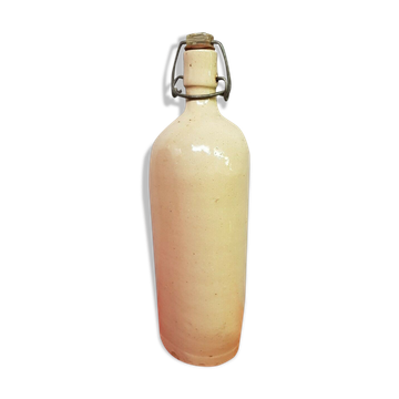 Bouteille en grès