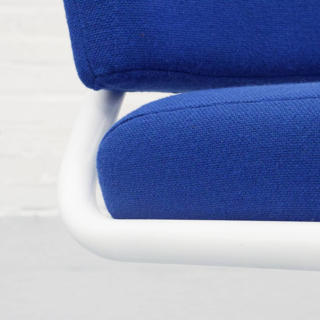 Postmodern Blue Tubular Frame Lounge Chair