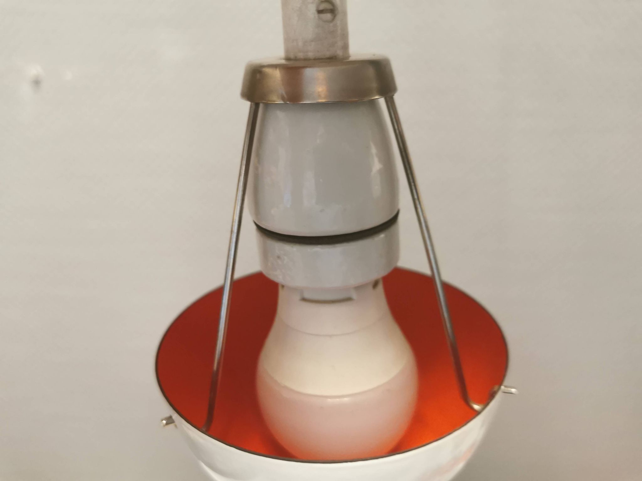 One of the old Flowerpot vp1 in enamel, designed by Verner Panton.