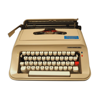 Typewriter Underwood 319 with inkpad nine