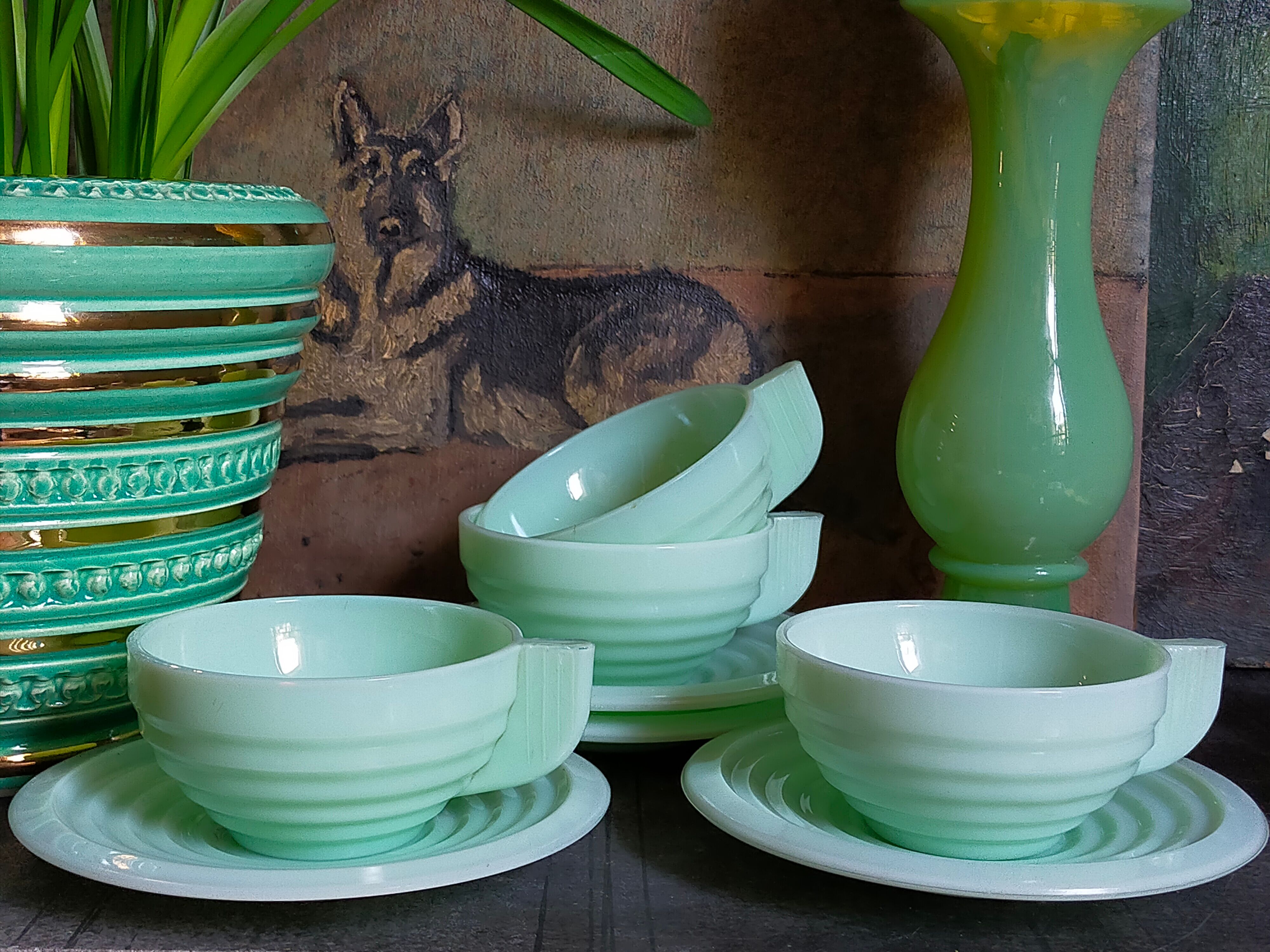 Four Art-Deco opaline cups