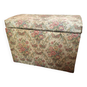 coffre ancien en tissu