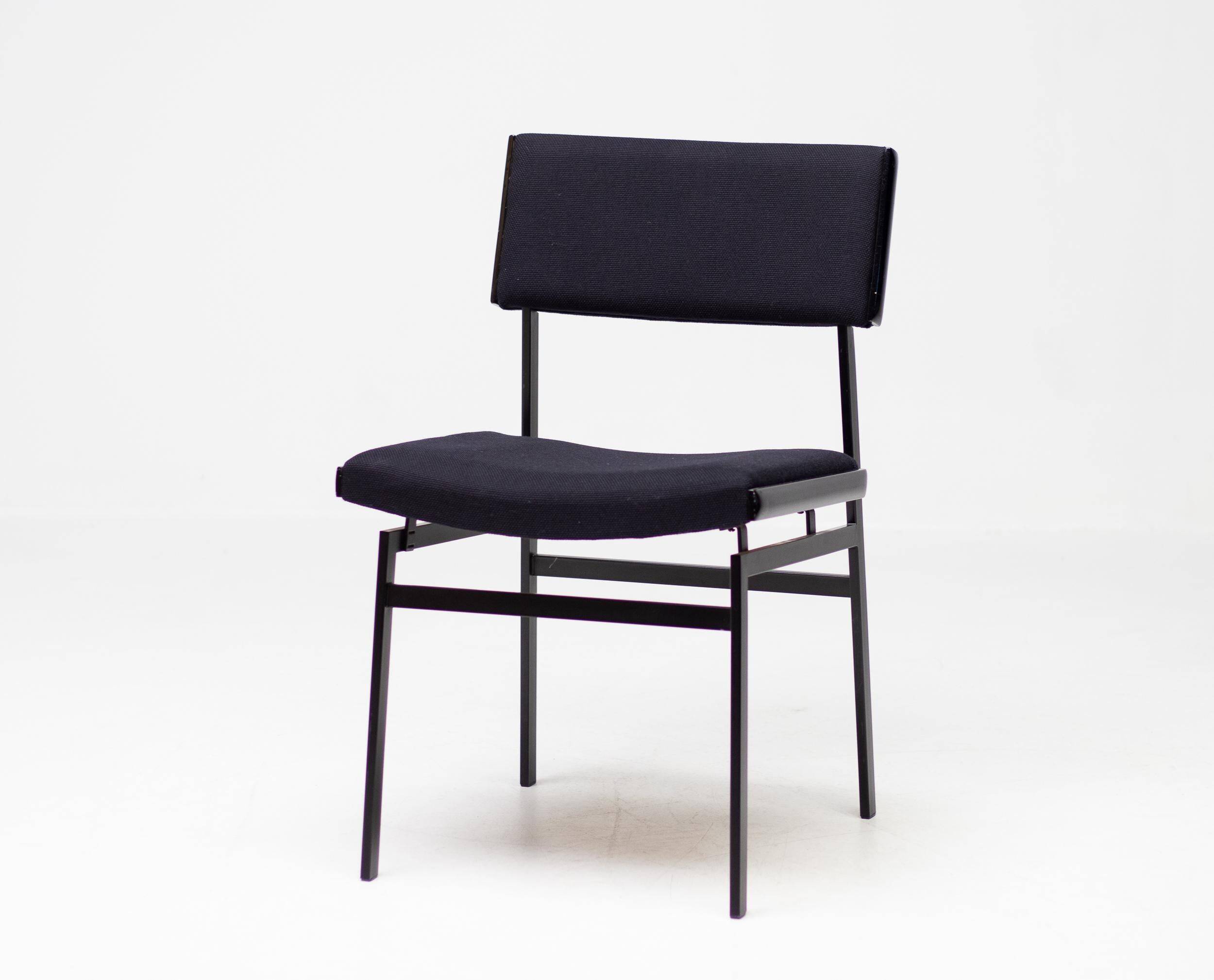 Set of four entirely black Hulmefa dining chairs, Architectural Modernism.