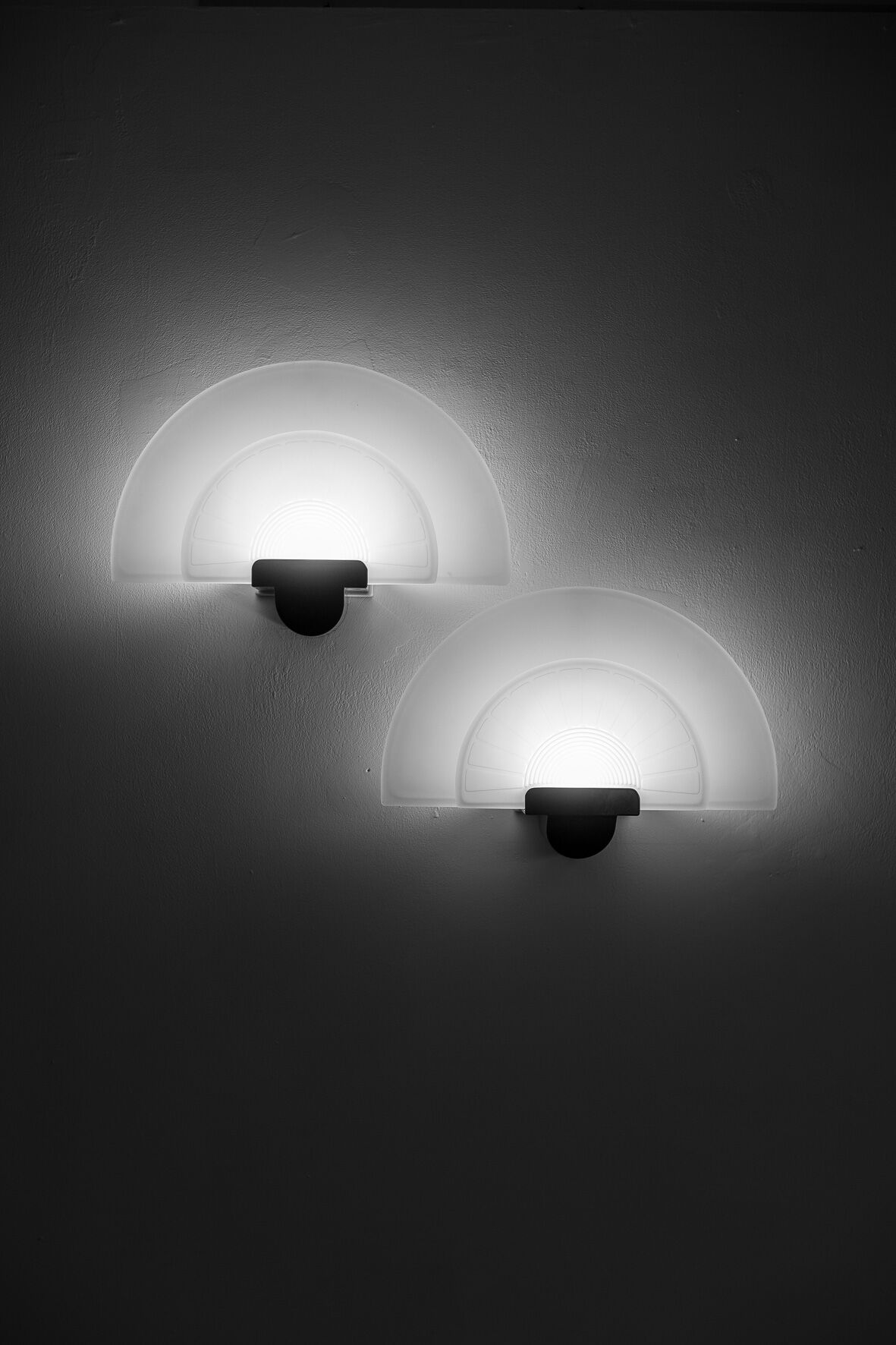 pair of wall lamps 80's Arteluce