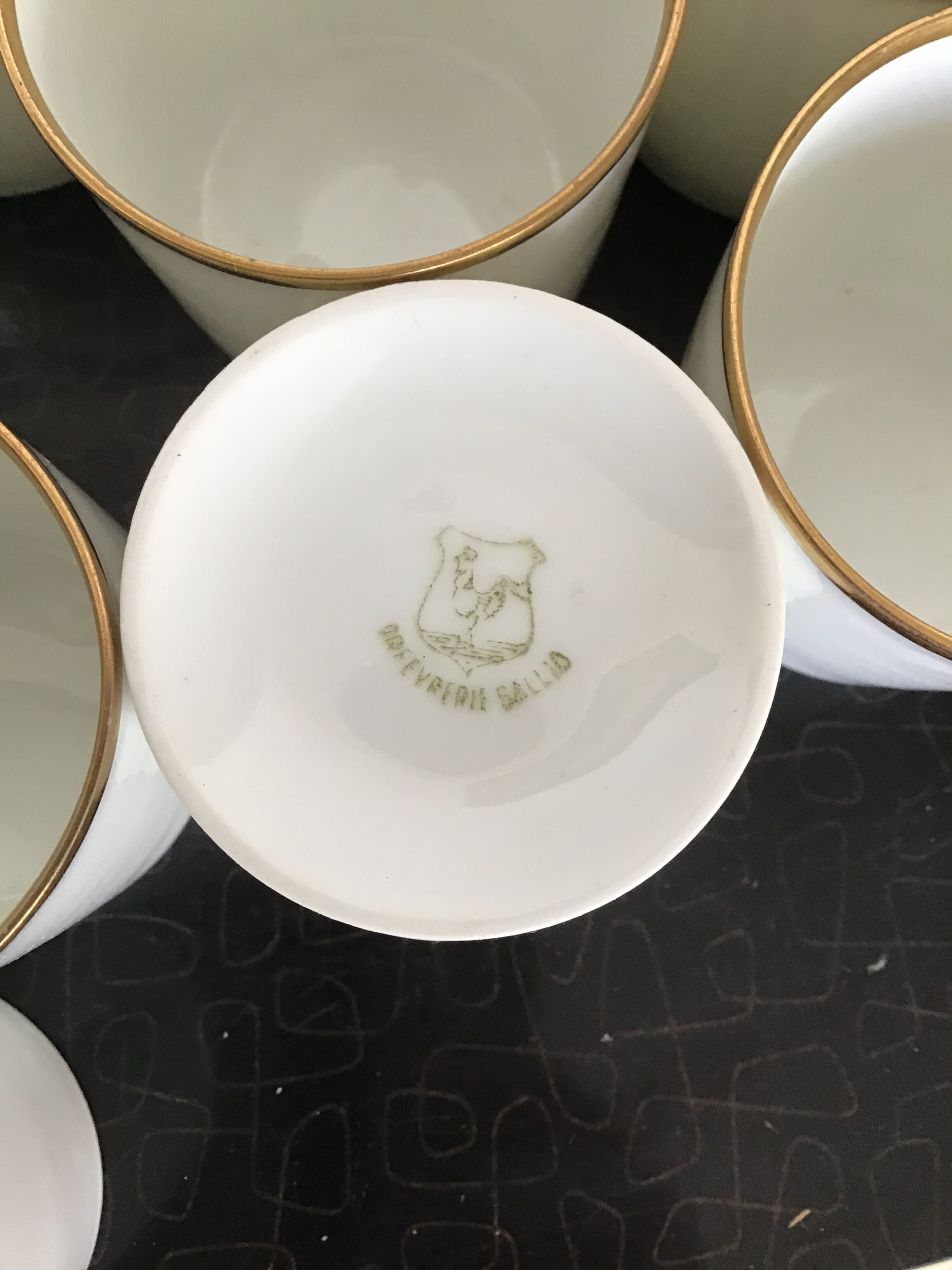11 cups Gallia porcelain goldware