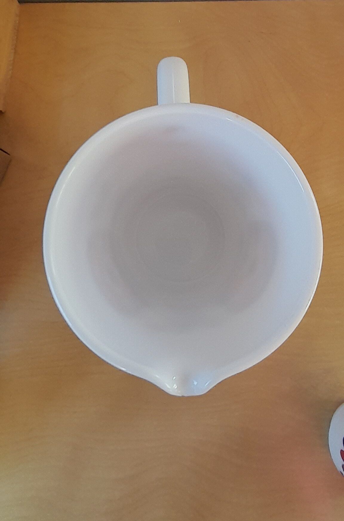 Mobil Arcopal 70s tableware set.