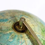 Pretty globe, Scan Globe with magnifying glass