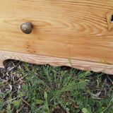 4-drawer pine chest of drawers