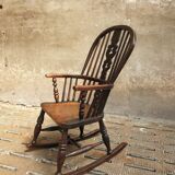 Antique rocking chair Windsor 1840