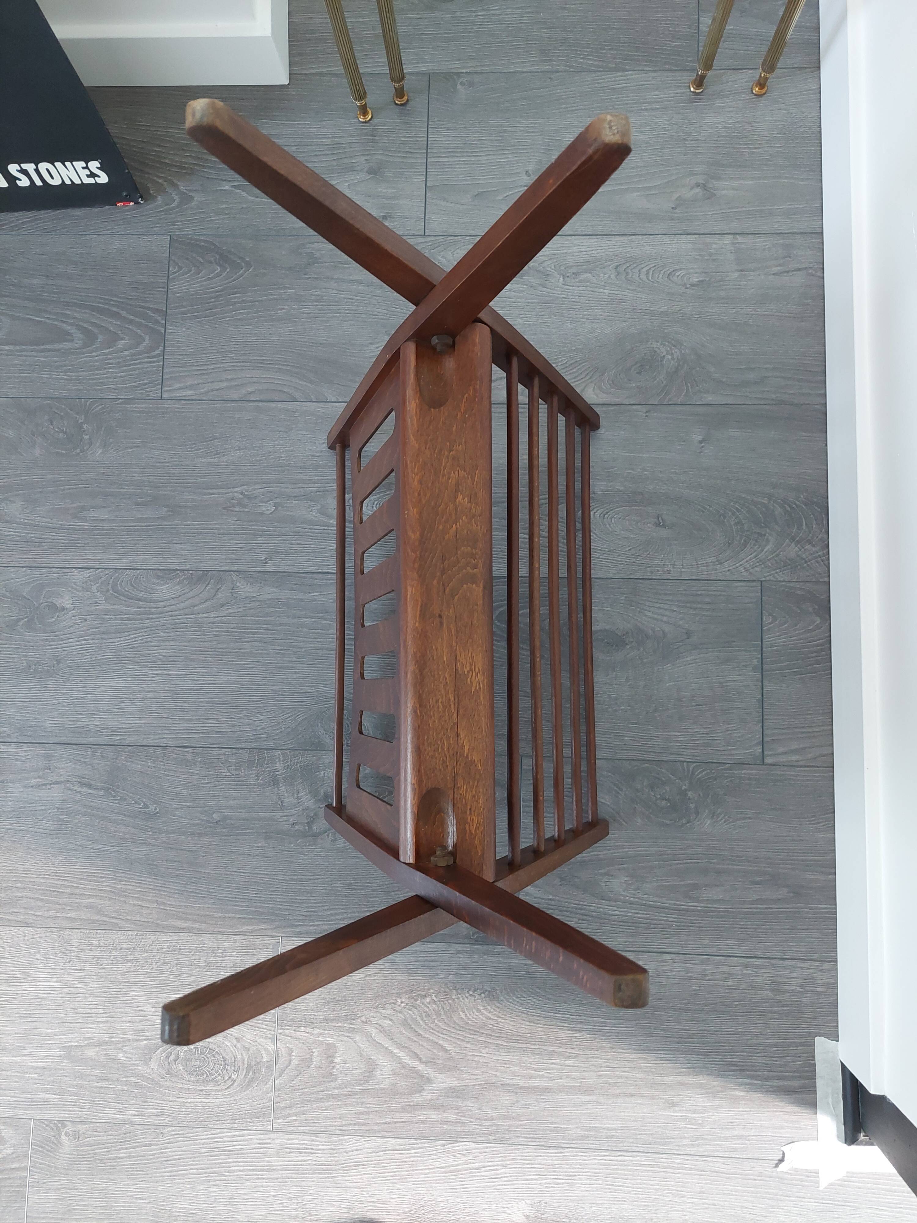 Braakmann folding magazine rack