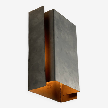 Taixar wall light, folded steel, France