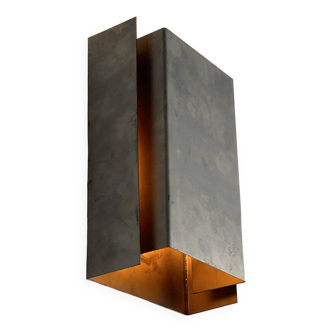 Taixar wall light, folded steel, France