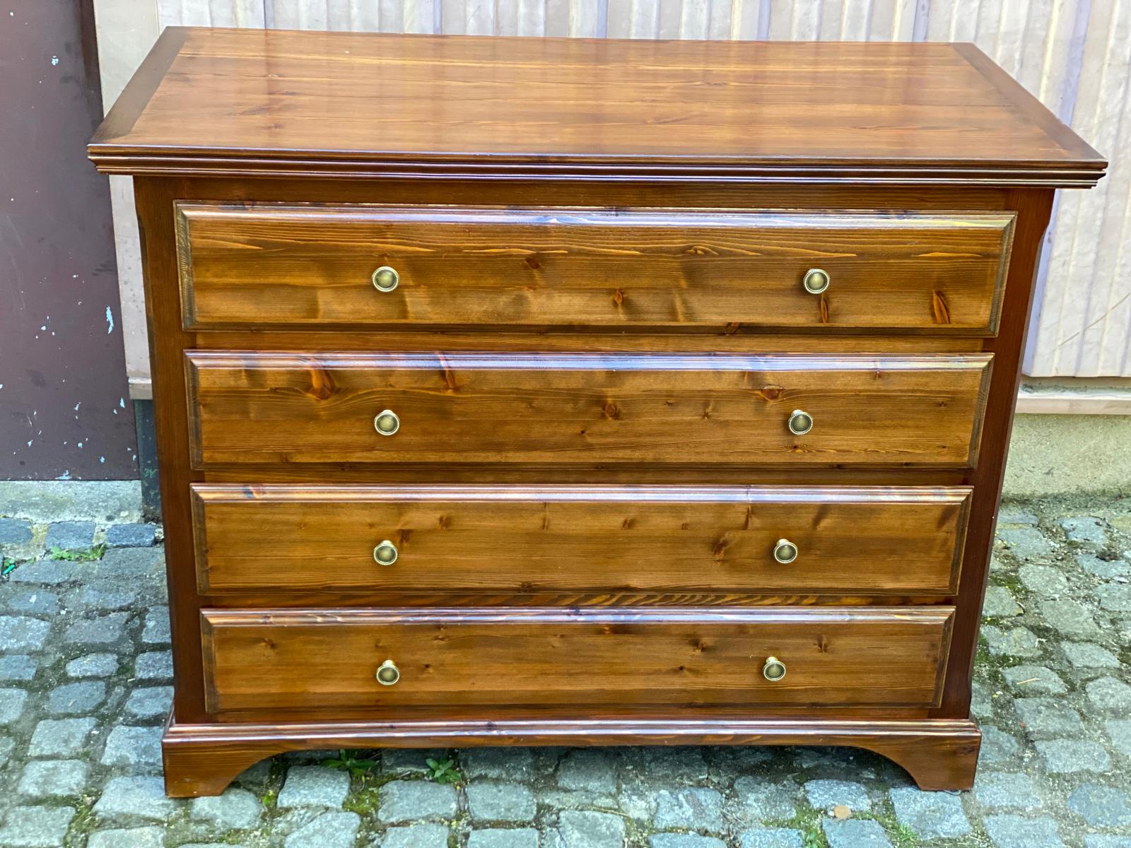 Louis Philippe vintage chest of drawers in solid wood from the 1950s.