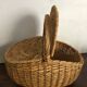 Panier en osier tressé