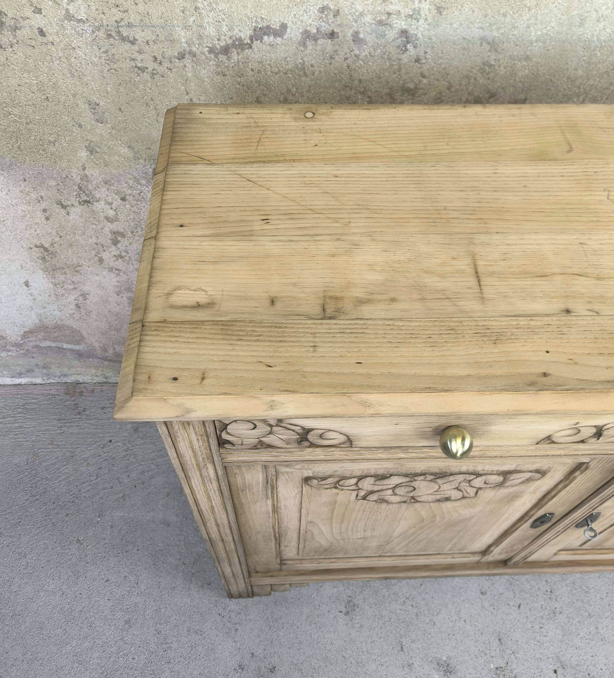Buffet parisien vintage art déco en bois massif.