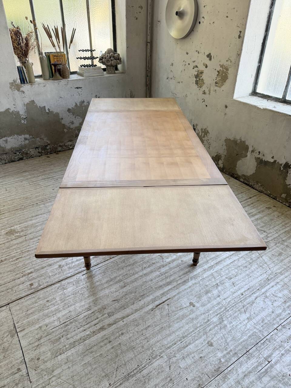 Table de ferme noyer à rallonges 150-250cm