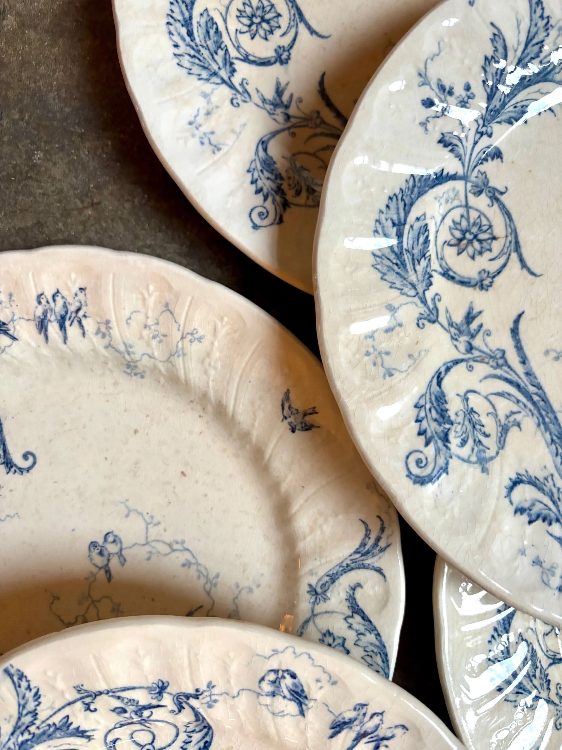 6 Gien ironstone dinner plates, "Rinceaux" service no. 2