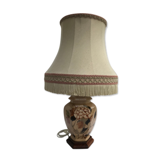 Lampe potiche céramique base bois avec abat-jour tissu beige vintage