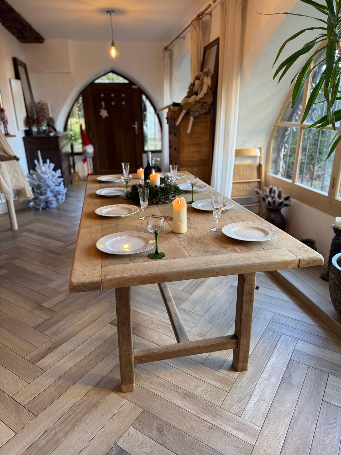 Solid wood farmhouse table with 2 extensions