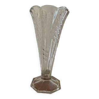 Glass tulip vase