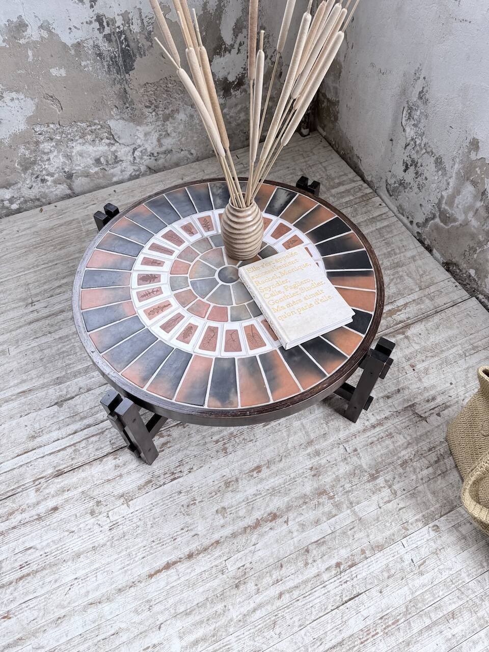 Round coffee table Roger Capron herbarium terracotta
