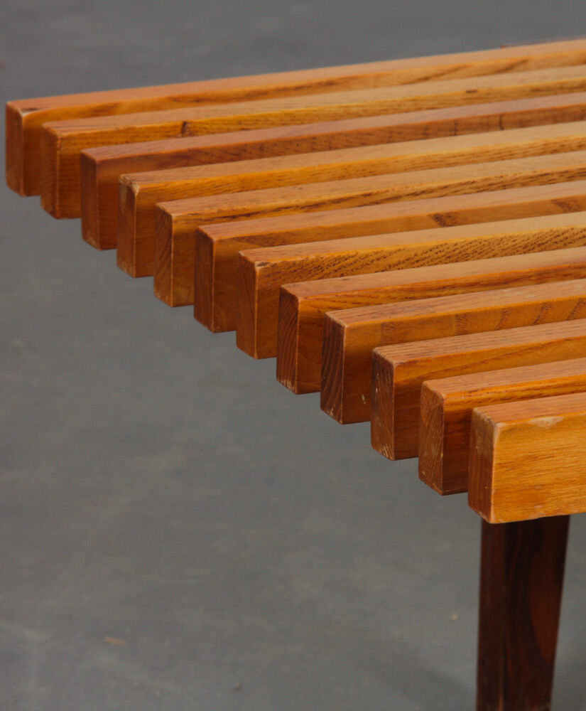 Table basse à lattes par František Mezulanik datant des années 1960