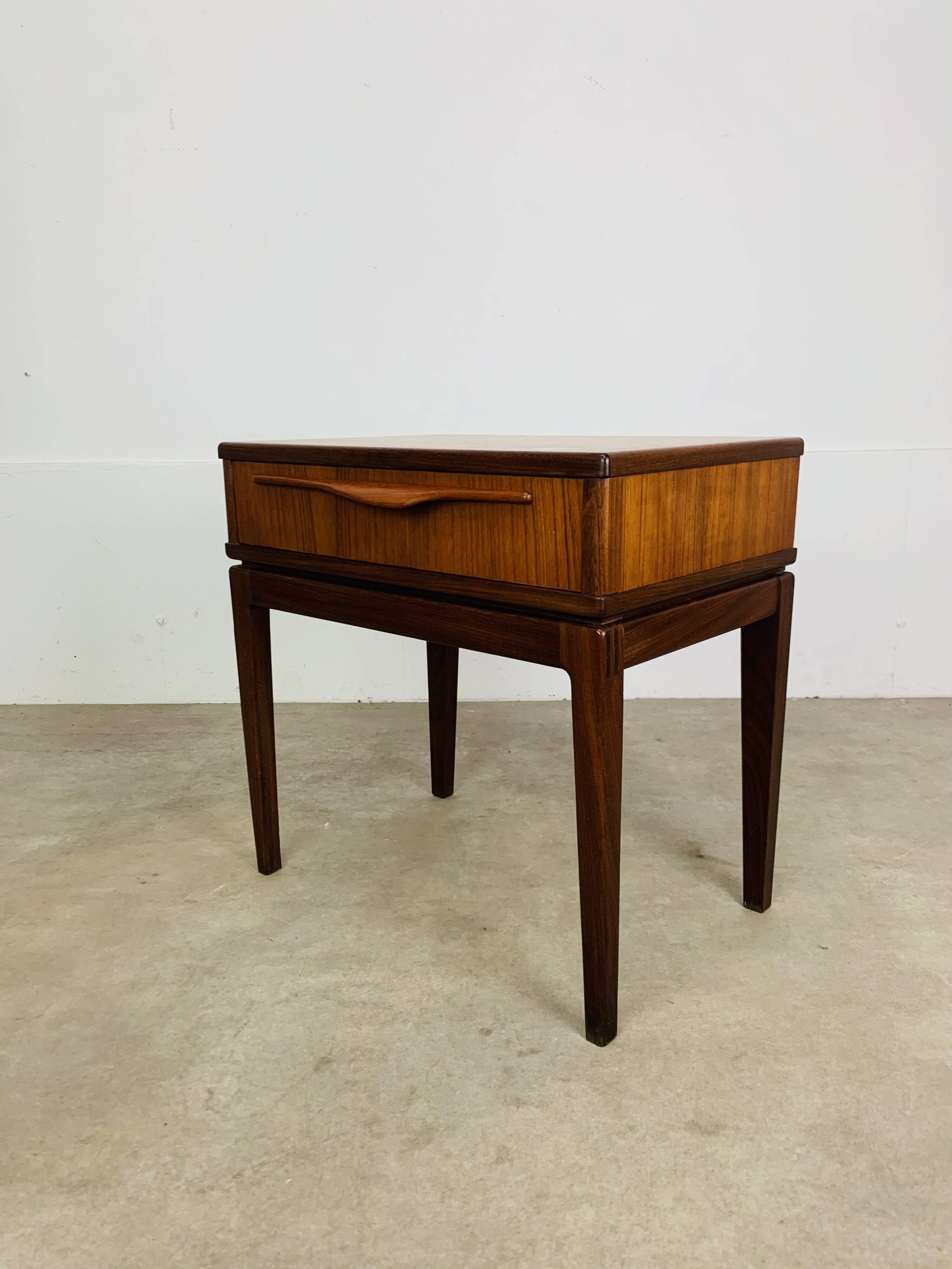 Chevet scandinave en teck, années 60