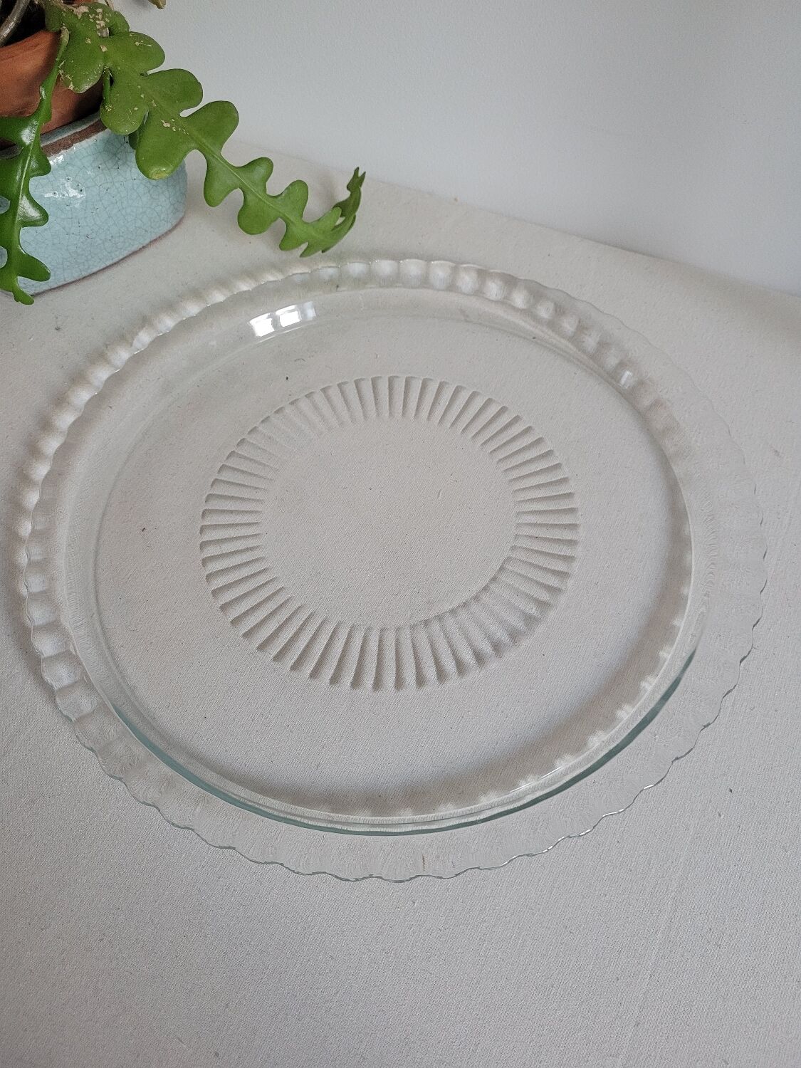 Luminarc glass cake dome