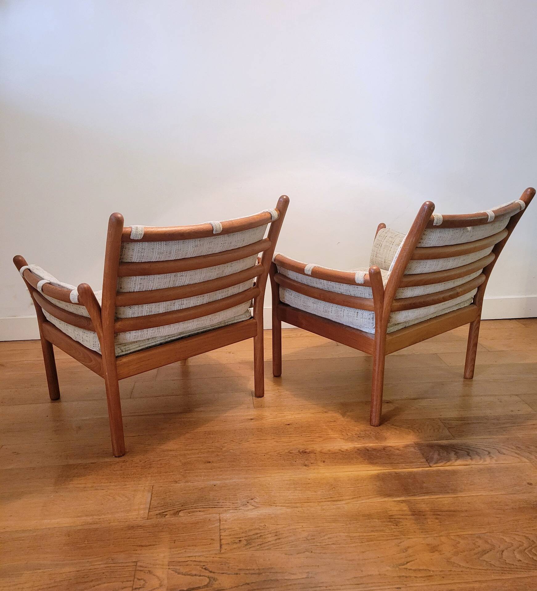 2 Genius easy chairs by Illum Wikkelsø for C.F.C. Silkeborg