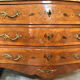 Striking chest of drawers