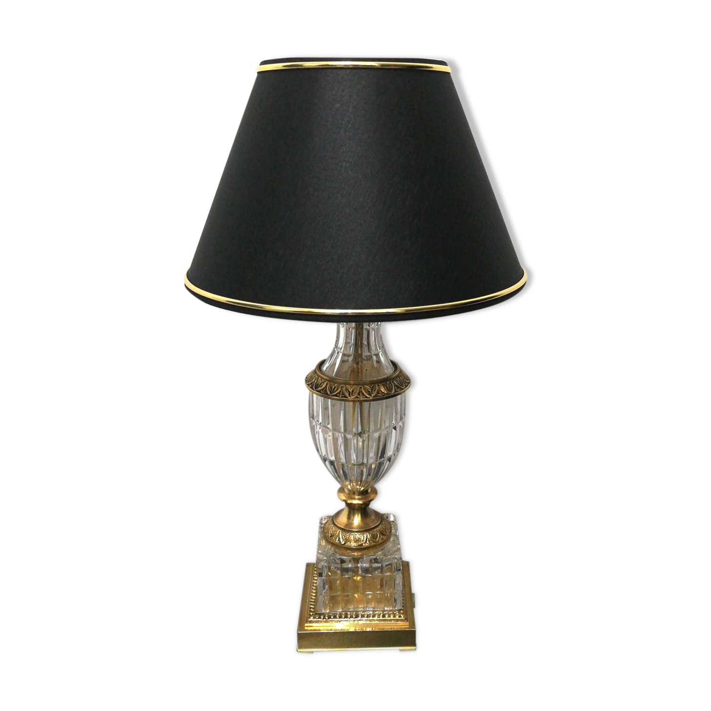 Lampe de chevet en verre ciselé et laiton doré