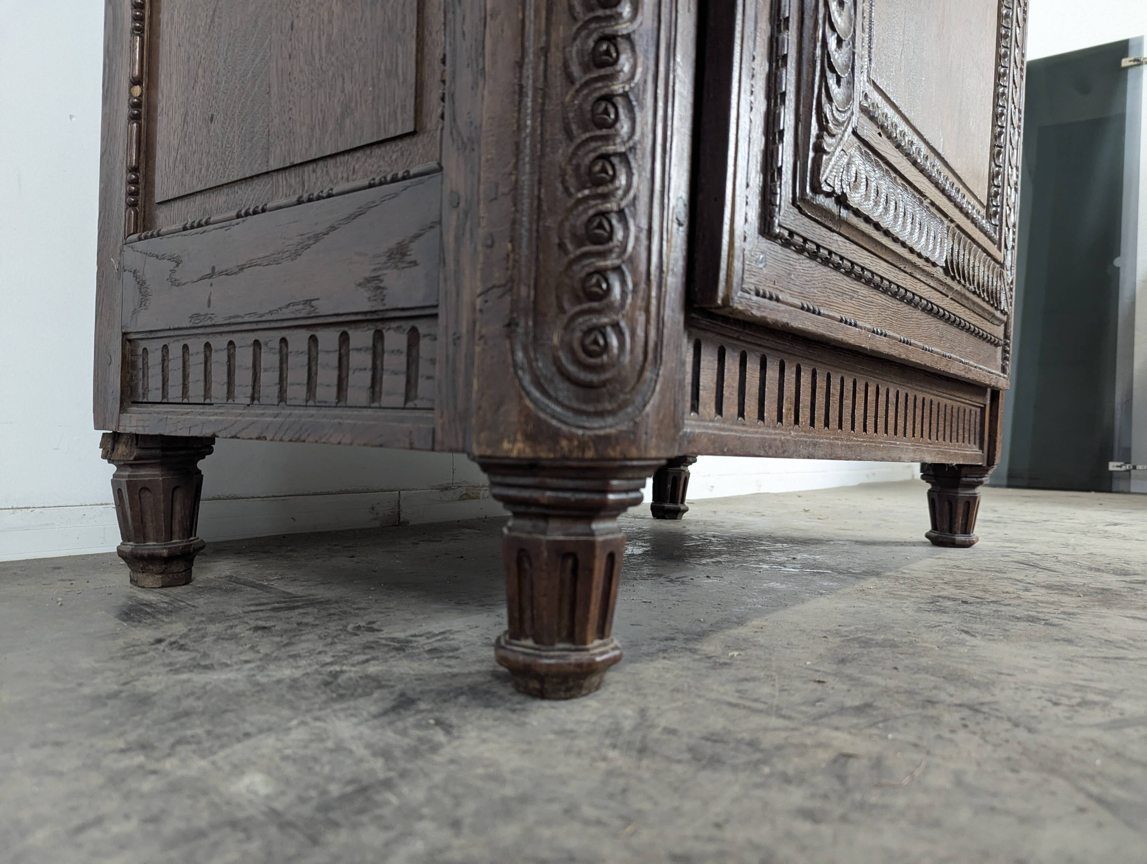 Carved bonnetière from the Pays de Bray from the 19th century.