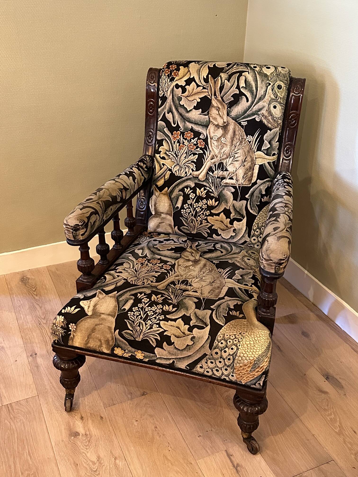 Victorian armrest chair