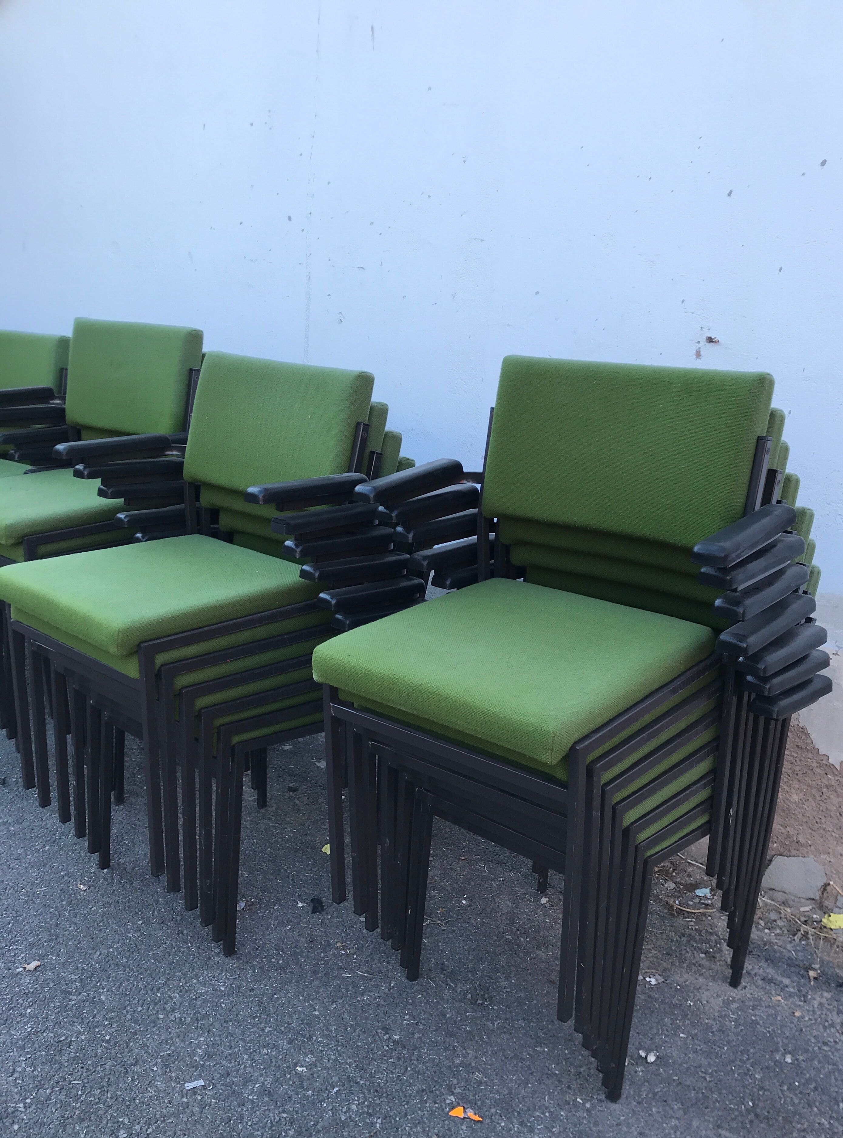 27 armchairs - modern - vintage - metal feet - 1960